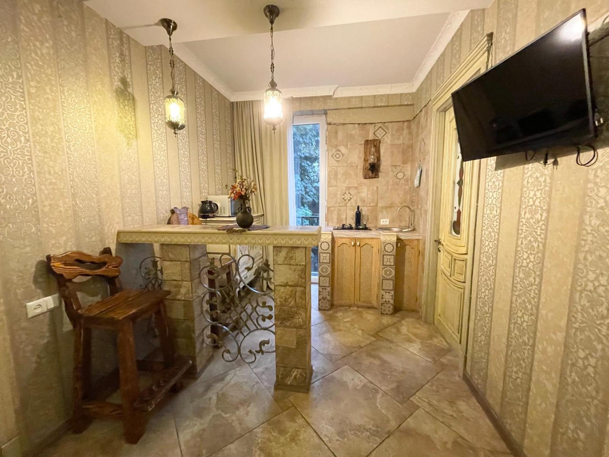 Central Apartment Тбилиси Екстериор снимка